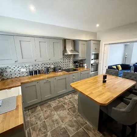 Modern Maisonette In Vibrant Bristol, Free Parking Exterior photo